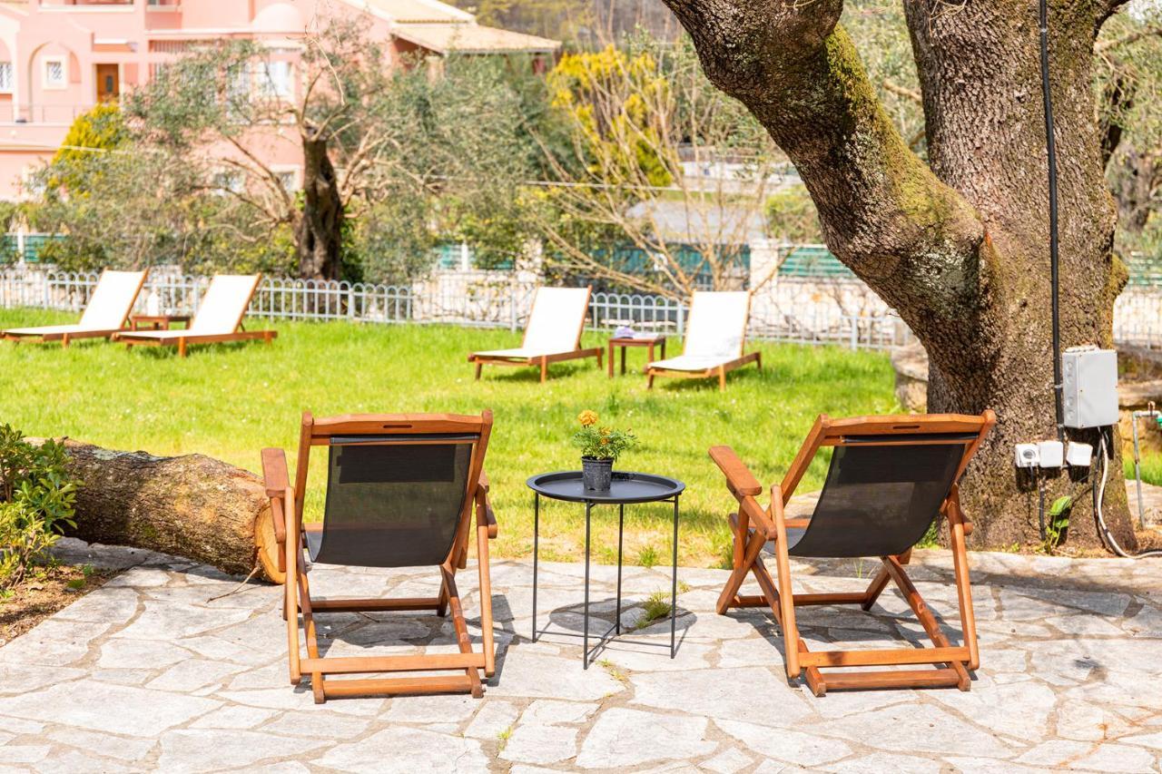 Spyrelia Villa With Private Pool & Outdoor Hot Tub ذيسْخا المظهر الخارجي الصورة